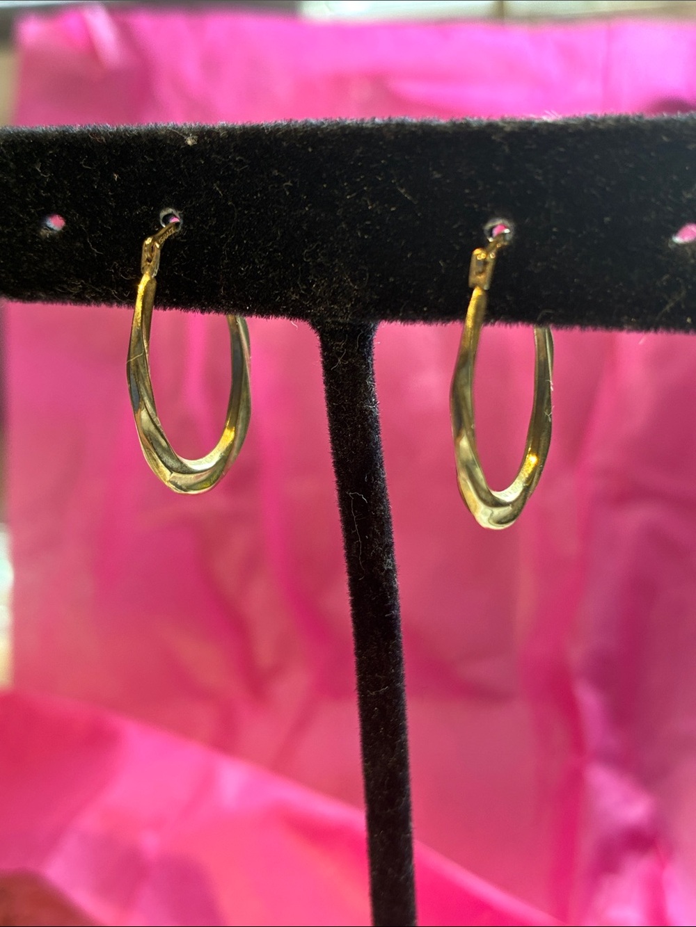 10K Twisted Hoops. .41 Grams. About an Inch Long